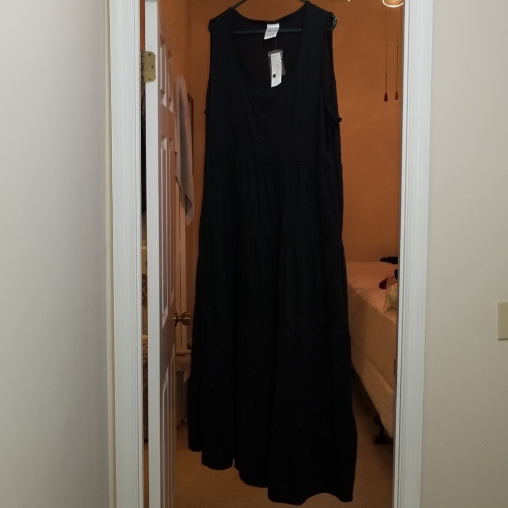 Long black cotton/polyester dress